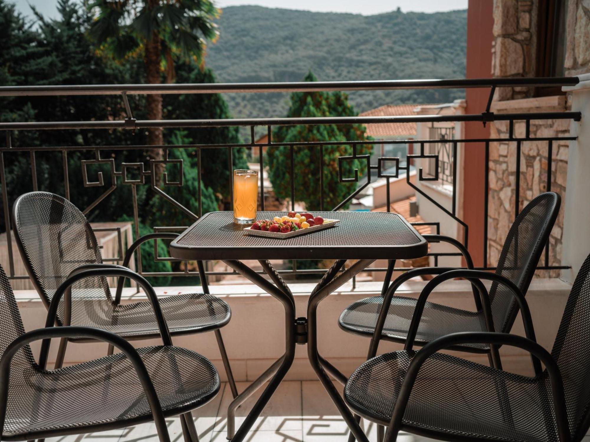 Dracos Hotel ปาร์กา ภายนอก รูปภาพ